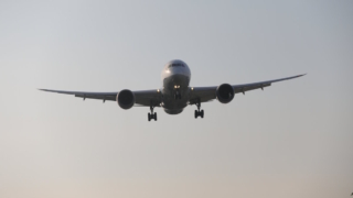 Неизвестный самолет из США пересек воздушную границу России