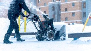 Снегопады предоставили новые возможности для мошенников, предупреждают в МВД
