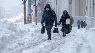 Когда прекратится снегопад в Москве, сообщил синоптик