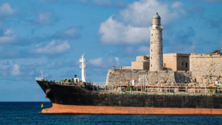 Посольство РФ в Гаване опровергло сообщения об отправке танкера с нефтью для Кубы