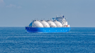 ЕС хочет запретить обслуживание российских ледоколов и СПГ-танкеров – Каллас