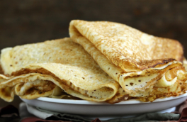 Тонкие как шелк и никогда не рвутся: что добавить в тесто для блинов