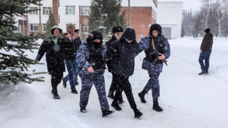 Нож в рюкзаке и страйкбольный автомат: как девятиклассник в Уфе прошел через рамки и открыл стрельбу в гимназии