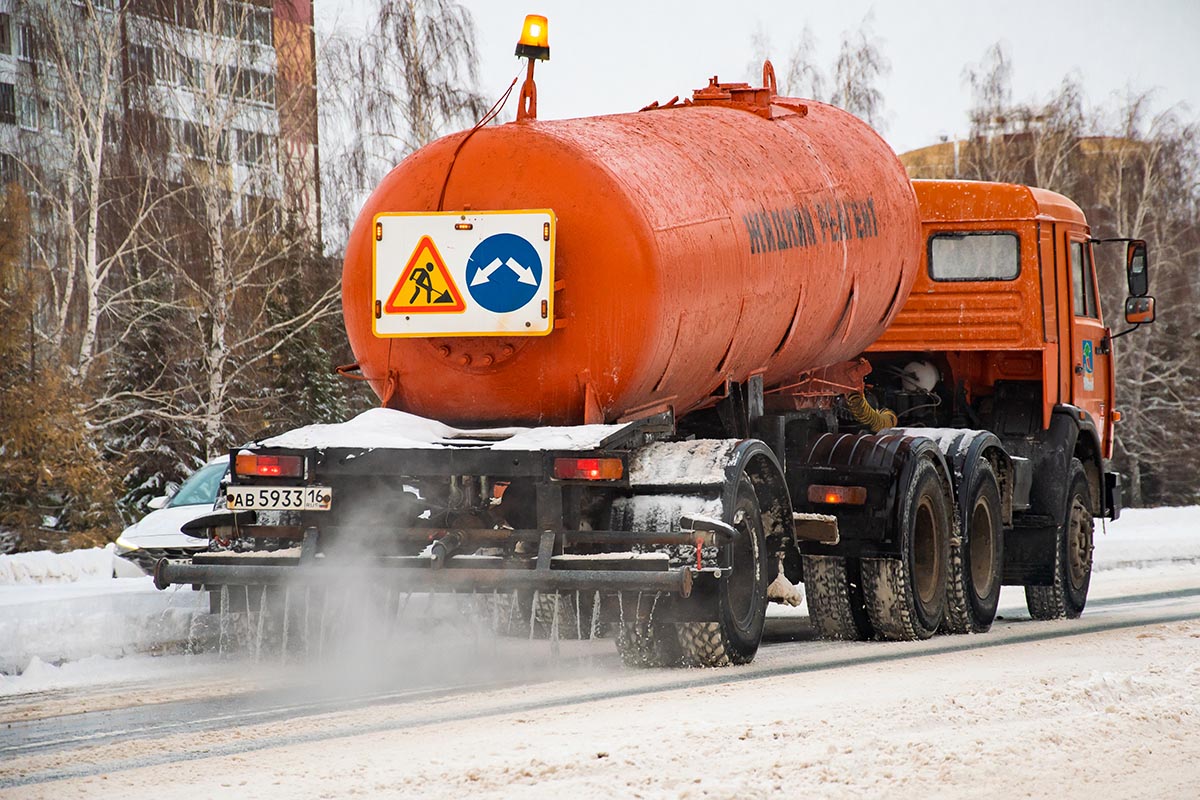 Уборка снега в Набережных Челнах