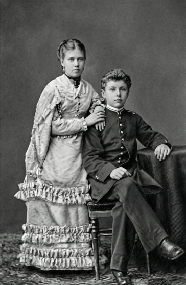Михаил Врубель с сестрой Анной