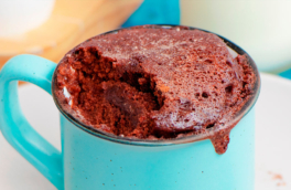 Когда лень возиться с выпечкой, делаю шоколадно-кокосовый брауни – всего 10 минут, и десерт готов