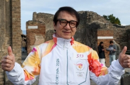 Анонсирован боевик "Лапы спецагентов": Джеки Чан возвращается в кино с собакой-киборгом