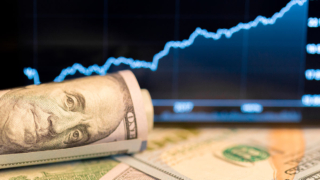 Крупные банки не ждут курс ниже 100 руб. за доллар в 2026