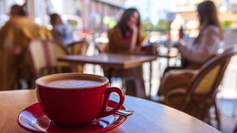 Бизнесу разрешили бесплатно открывать летние кафе и рестораны в Севастополе