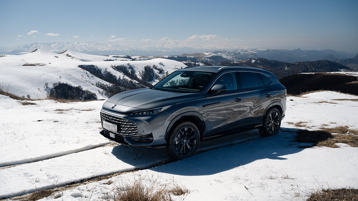 Автомобиль М70