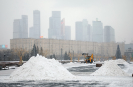Высота сугробов в Москве до конца недели уменьшится вдвое