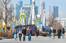 Аномальные тепло на выходных пообещали москвичам