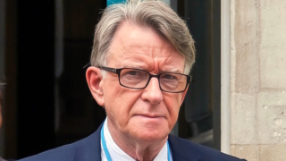 Politico: команда Трампа против назначения Мандельсона послом в США