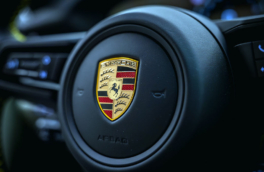 Прибыль Porsche рухнула за год на 92,7%