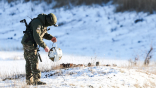 Авиабомбу времен ВОВ выбросило на берег Можайского водохранилища в Подмосковье