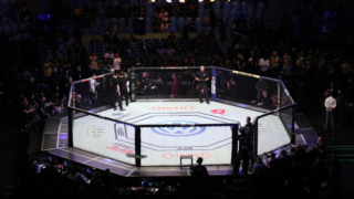 Литовскому бойцу включили гимн СССР на турнире MMA