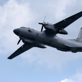Минобороны: потеряна связь с Ан-26 над Крымом