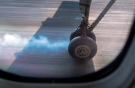 Boeing 737 MAX 8 совершил жесткую посадку в аэропорту Пхукета, рейсы приостановлены