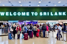 Посольство РФ в Шри-Ланке решает вопрос с возвращением домой застрявших на острове россиян