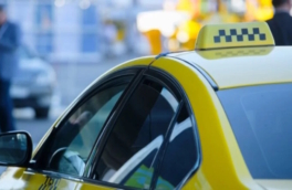 Два “Москвича” включили в список авто для работы в такси, два УАЗа исключили