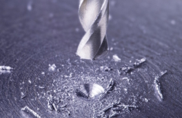 Томские ученые увеличили стойкость покрытия титановых изделий в 5 раз