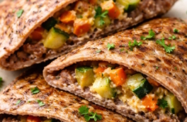 Вкуснее и проще котлет: сочный мясной "кармашек" из фарша за 20 минут