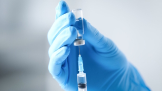 Вакцины от рака включат в программу ОМС