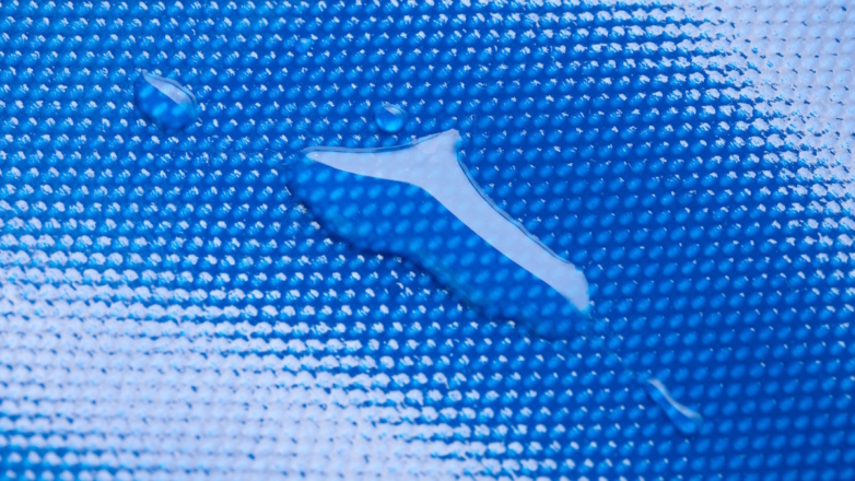 Новый способ получения водоотталкивающих полимеров создали ученые Сеченовского университета