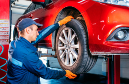 Московским автомобилистам рекомендовали сменить резину на летнюю