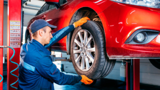 Московским автомобилистам рекомендовали сменить резину на летнюю