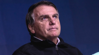 Болсонару разрешили отбыть 90 дней ареста дома после болезни