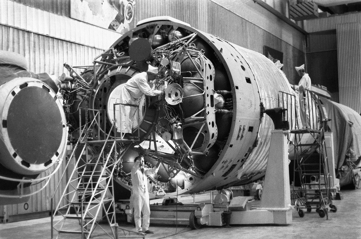 работы по созданию автоматической орбитальной станции "Алмаз". Государственный космический научно-производственный центр имени М.В. Хруничева.