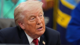 Трамп упрекнул Мерца в неэффективности по Украине