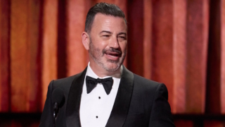 Трамп потребовал наказать комика за шутку о "будущей вдове" Мелании