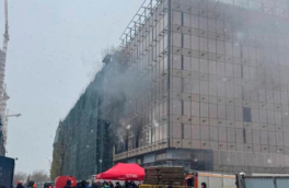 Три человека погибли при пожаре в строящейся многоэтажке на севере Москвы