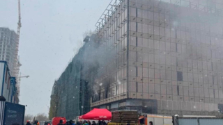 Три человека погибли при пожаре в строящейся многоэтажке на севере Москвы