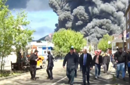 Из горящего НПЗ в Туапсе произошел выброс нефтепродуктов