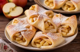 Минимум продуктов и никакой возни: нежнейшие творожные "платочки" с яблоками, которые не черствеют на следующий день