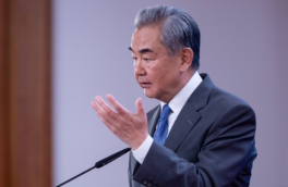 Ван И: Китай не позволит отделить Тайвань