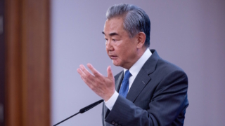 Ван И: Китай не позволит отделить Тайвань