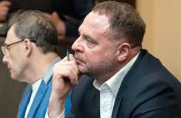 Андрей Ермак намерен покинуть Украину, он может получить убежище в двух странах