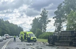 Массовое ДТП с маршруткой в Подмосковье: погиб человек, 8 пострадали