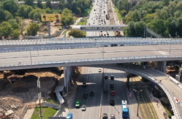 Движение по Северо-Восточной хорде в Москве перекрыто в обе стороны из-за пожара