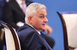 Армения выберет ЕАЭС или ЕС, "когда вопрос встанет ребром", заявил вице-премьер страны