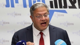 В Израиле министр получил торт с висельной петлей на юбилей