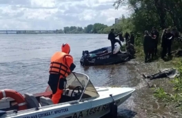На Ангаре перевернулась лодка с семьей: один человек погиб, 16-летнюю девушку унесло течением