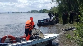 На Ангаре перевернулась лодка с семьей: один человек погиб, 16-летнюю девушку унесло течением
