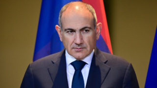 Пашинян пригрозил судом бизнесмену Карапетяну за его слова о галлюциногенных грибах