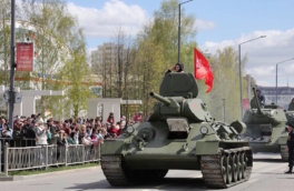 В День Победы в Верхней Пышме прошла военная ретротехника