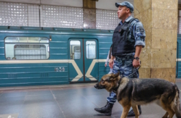 В метро Москвы задержали блогеров за домогательства